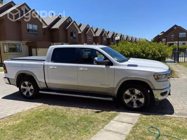 Hermosa camioneta, con olor a nuevo