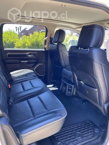 Hermosa camioneta, con olor a nuevo