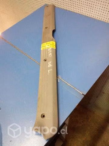 Cubre zocalo del izq Ford Ranger Tailand 2007-12