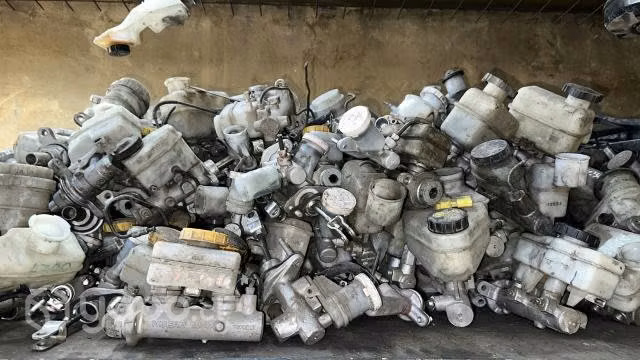 Bomba de embrague Subaru outback 2012 A