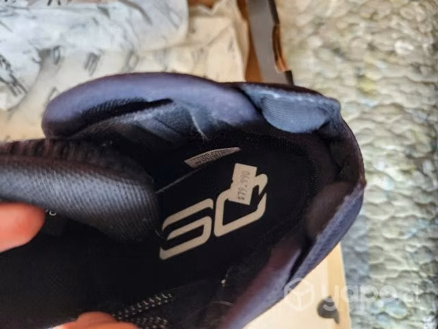 Zapatilla de basketball
