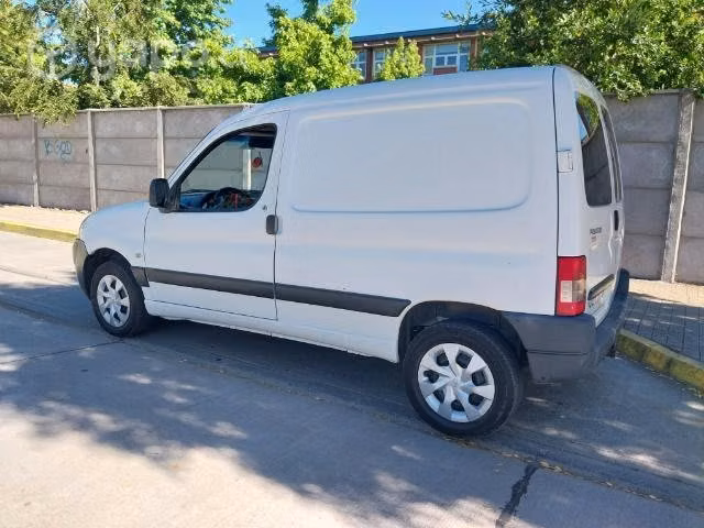 Peugeot patner