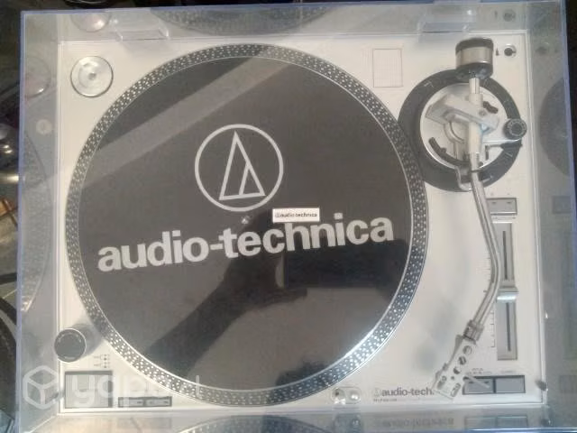 Tornamesa "Audio-Technica AT-LP120 - USB