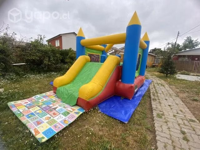 Castillo inflable excelente estado