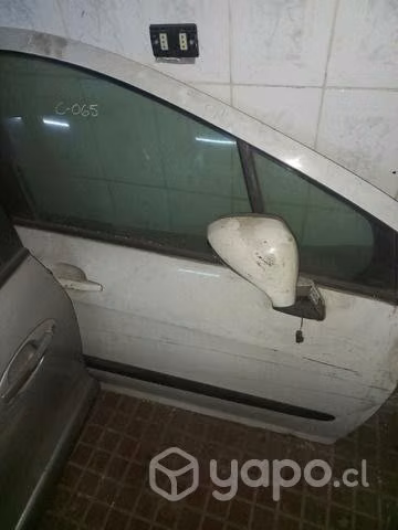 Puerta delantera derecha peugeot 307. 2006
