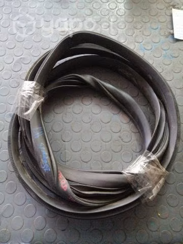 Goma contorno pilar puerta del izq Sportage