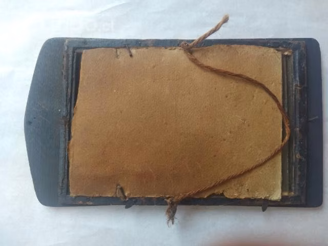 B lira oleo en marco antiguo