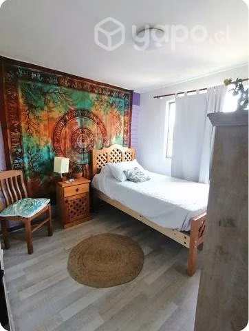 Maravilloso set Cama de madera + colchón + velador