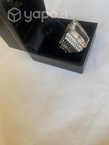 Anillo con 38 zircones rodeando uno central NUEVO - Imagen 4