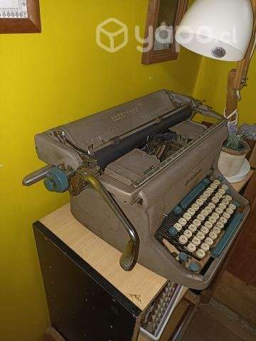 Máquina de escribir antigua - Imagen 2