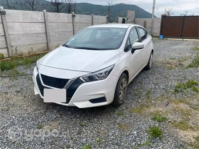 Nissan new versa año 2020