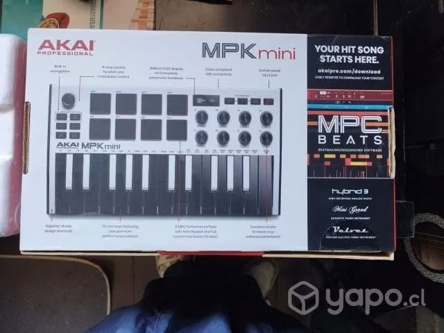 Teclado MIDI Akai Special White edition