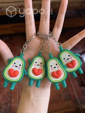 Llavero cute de palta con corazón