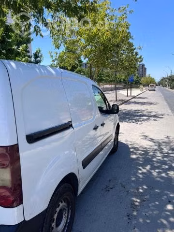 Peugeot partner 2017