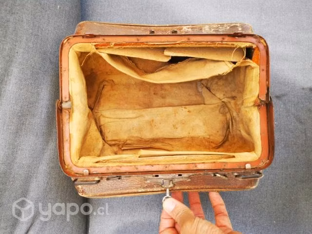 Antiguo maletin de medico