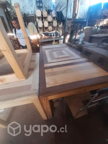 mesa de roble con araucaria nuevas.