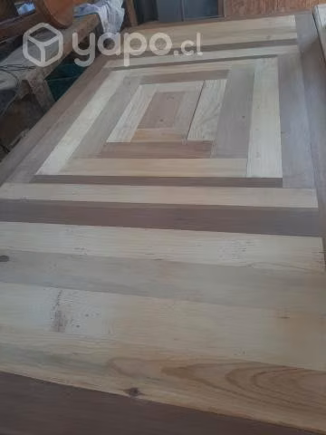 mesa de roble con araucaria nuevas.