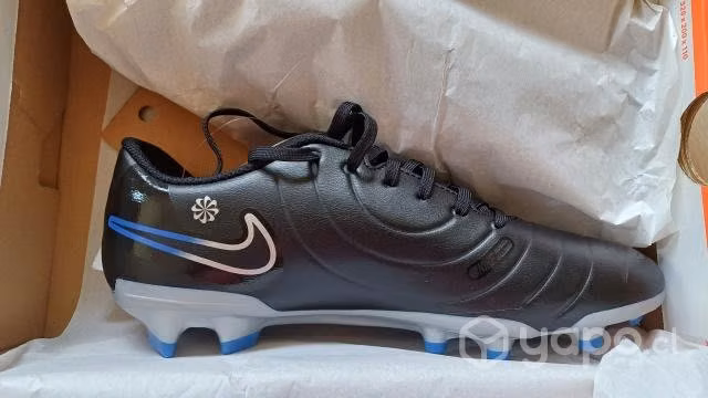 zapatillas de fútbol nuevas