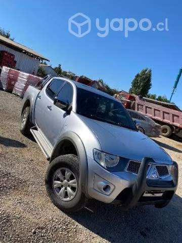 Mitsubishi l200 Dakar automática full equipo 4x4