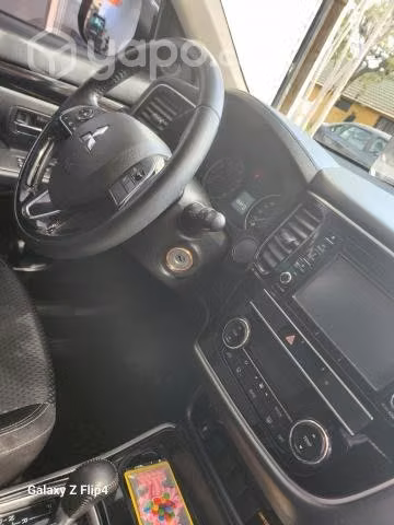 Mitsubishi outlander 2019