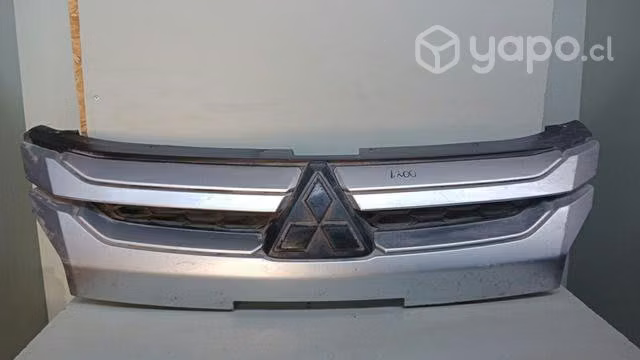 Mascara Mitsubishi l200 dmg repuestos 78.87