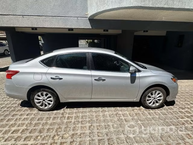 Nissan sentra 2018