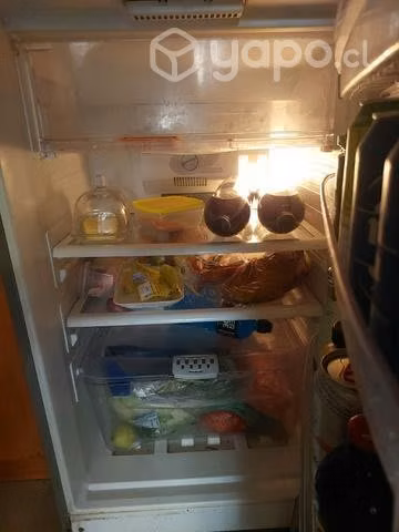 Refrigerador fensa. Usado, solo por cambio