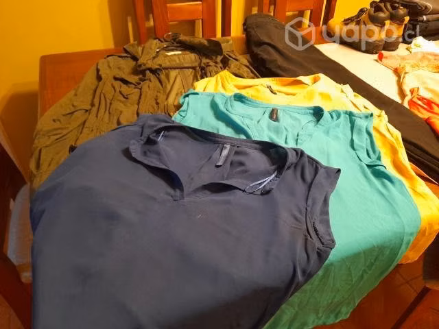 Lote de ropa en artesanos de alerce - Imagen 3