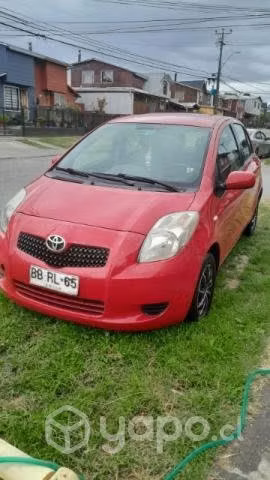Vendo Toyota yaris 2008