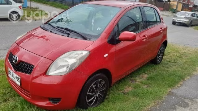 Vendo Toyota yaris 2008