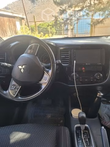 Mitsubishi Outlander 2015