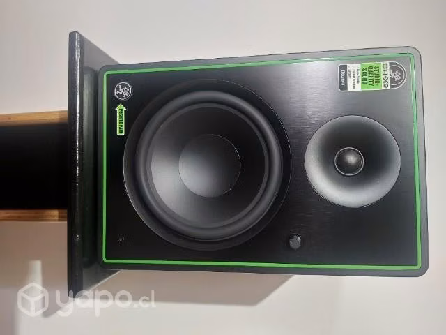 Parlantes Estudio Mackie CRX-8 y Pedestales Madera
