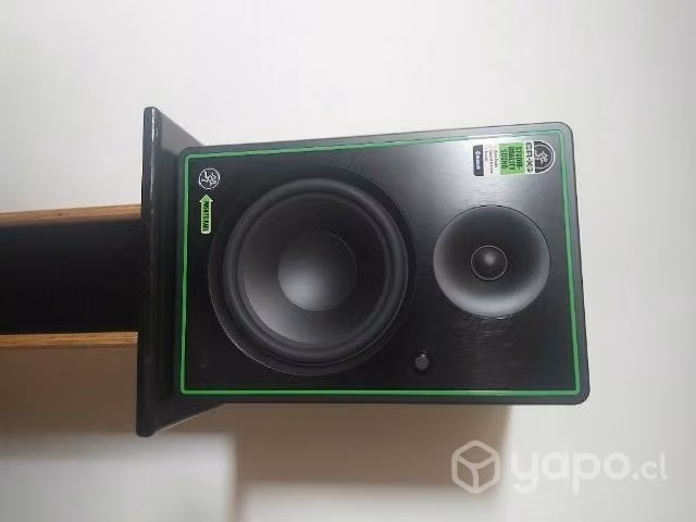 Parlantes Estudio Mackie CRX-8 y Pedestales Madera