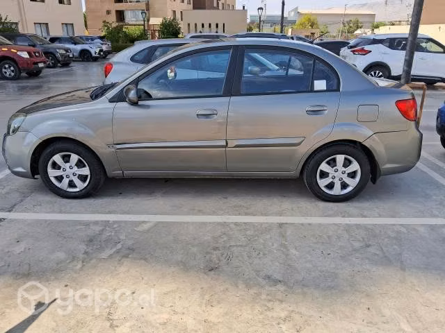 KIA MOTORS RIO