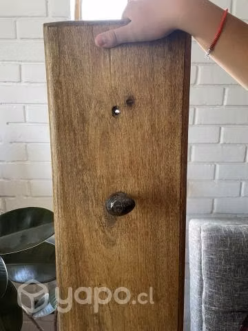 Perchero de chaquetas, madera noble.
