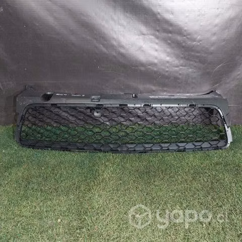 Rejilla de parachoque mazda 