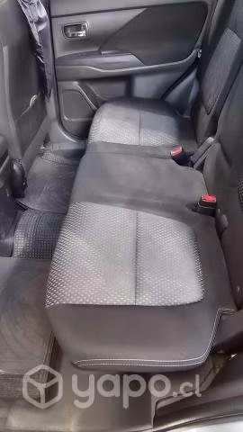 Mitsubishi outlander 2018