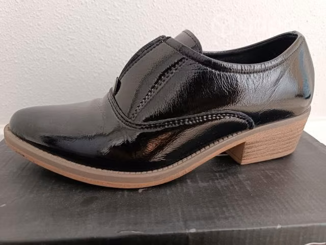 Zapato de charol - Imagen 2