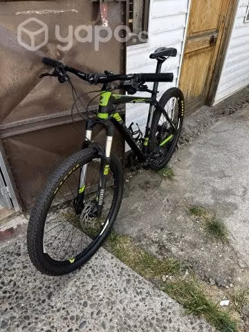 Bicicleta de xc giant