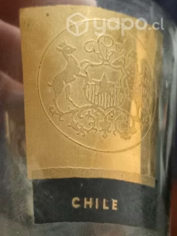 Vasos con escudos dorados - Imagen 3