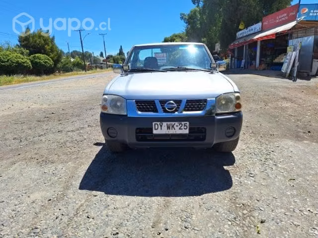 Vendo camioneta Nissan Terrano año 2012