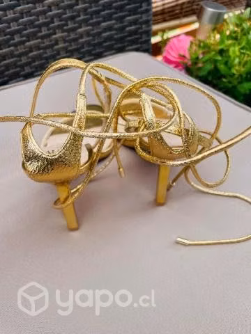 Sandalias Zara nuevas doradas talla 36