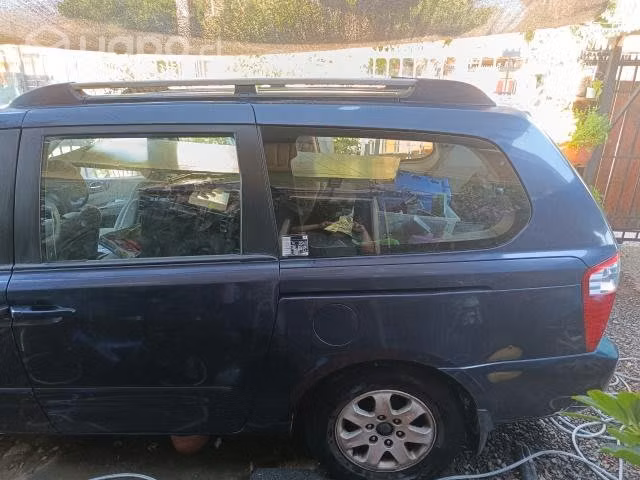 Se vende Kia Grand Carnival