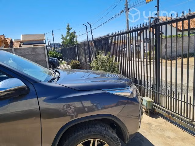 Vendo Toyota Fortuner SRX