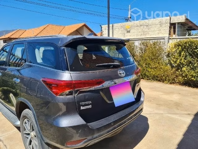 Vendo Toyota Fortuner SRX