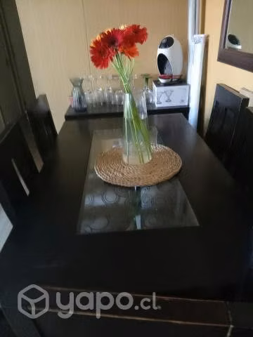 Comedor de madera con 5 sillas - Imagen 2