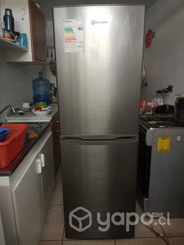 Lindo y excelente refrigerador