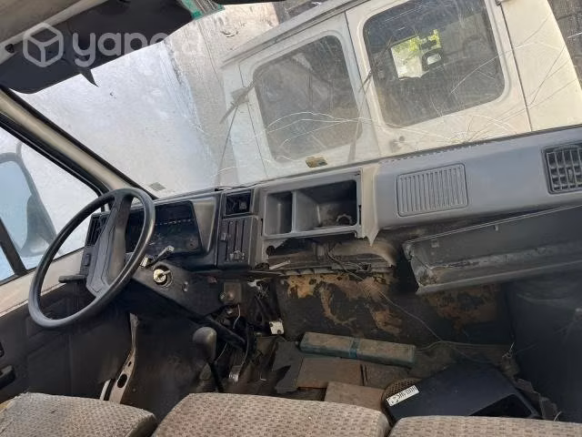 Se vende furgon renault ta 1c