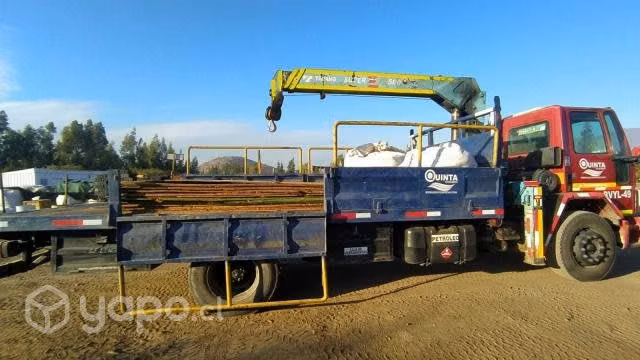 Se vende camion ford cargo 1722e con pluma