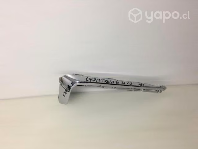 Bisel cromado tapa neblinero rh chery tiggo 8 21-2
